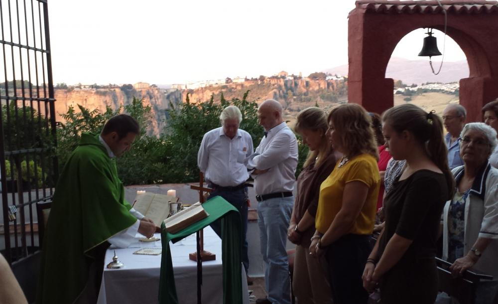 Misas sabatinas en la ermita rupestre de Ronda