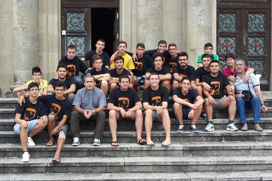 El Seminario Menor abraza al Apóstol