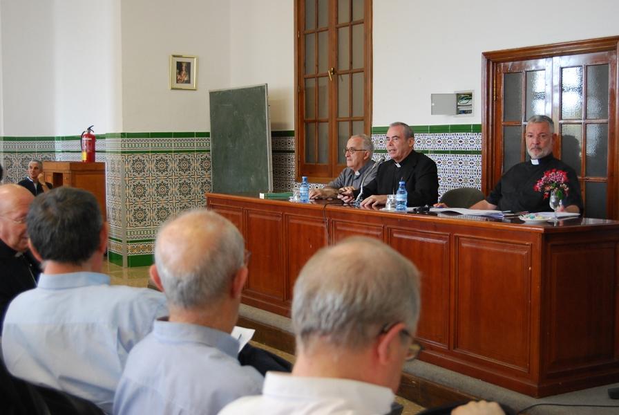 El vicario general, José M. Ferrary, presenta las líneas generales del curso pastoral
