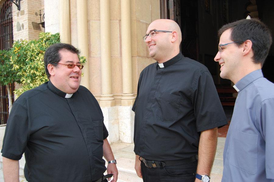 Parroquias celebran la llegada de sus nuevos párrocos