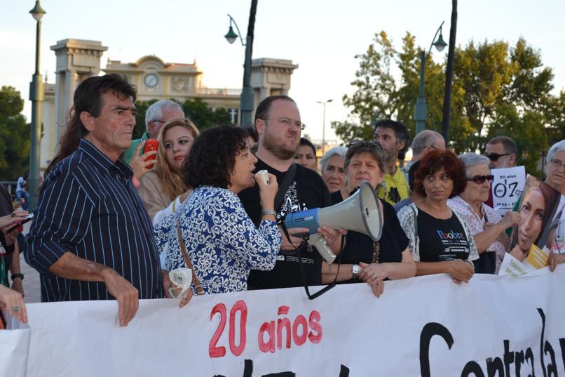 Concentración para la erradicación de la pobreza en la Plaza de la Marina