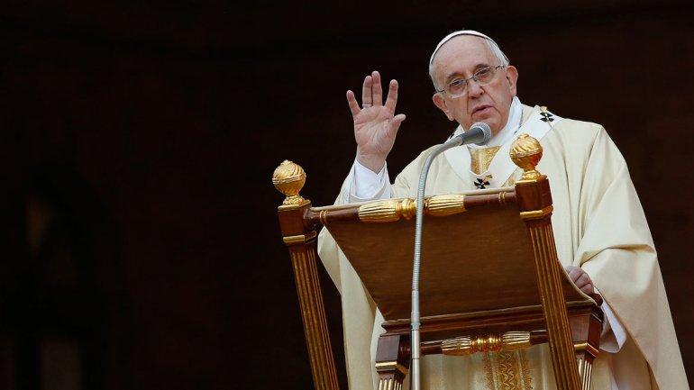 \"Pensemos en los santos desconocidos\", invita el Papa