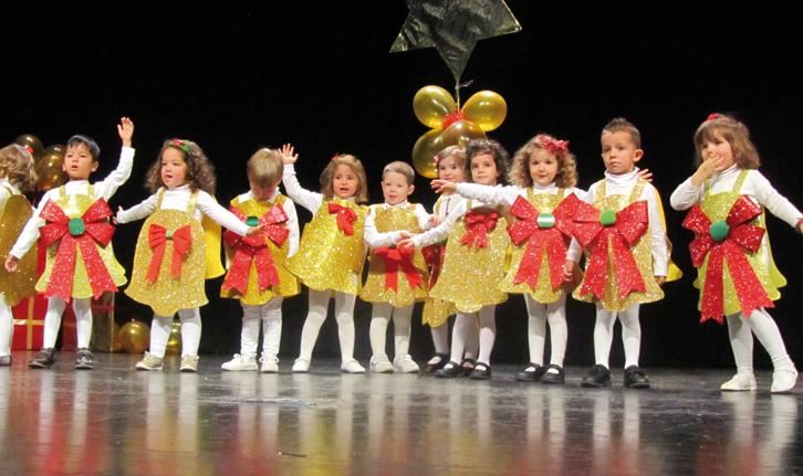 Cardenal Herrera Oria recibe la Navidad