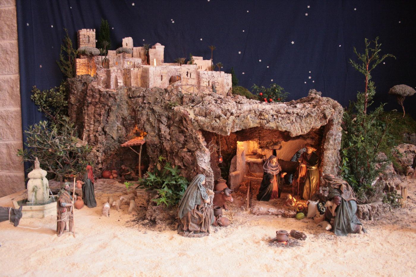Un belén que homenajea a la patrona