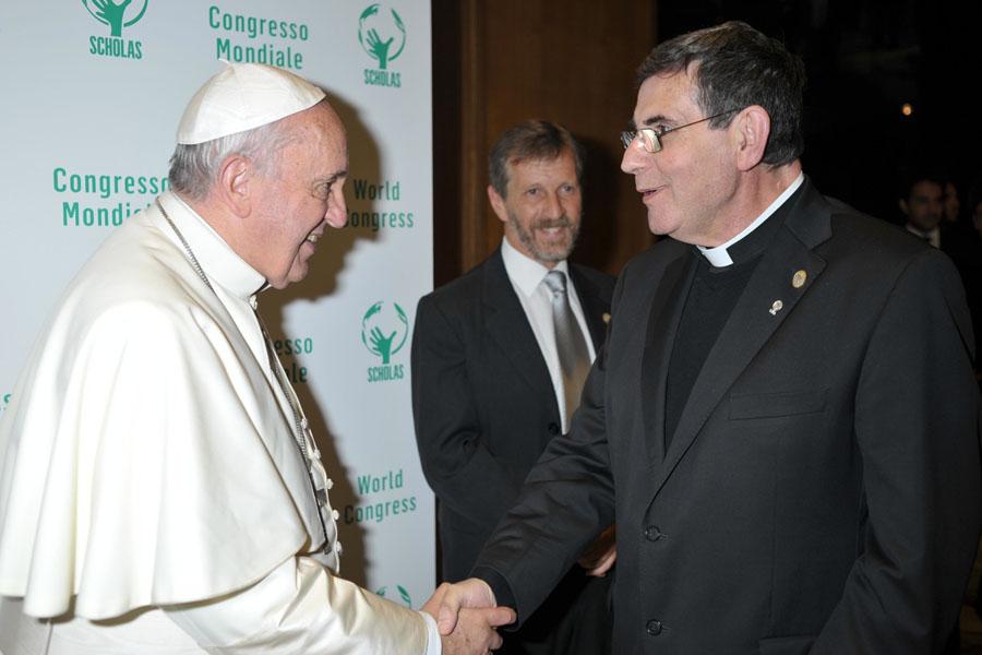 "¡Cuiden a los chicos!", Francisco a la Fundación Victoria
