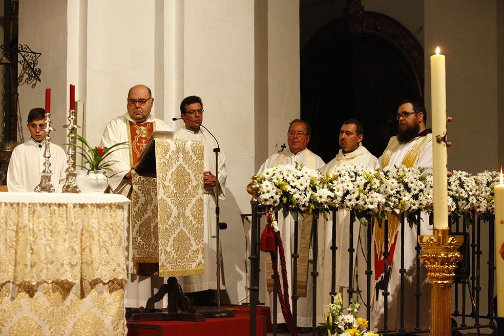Antequera celebra unida la Vigilia Pascual