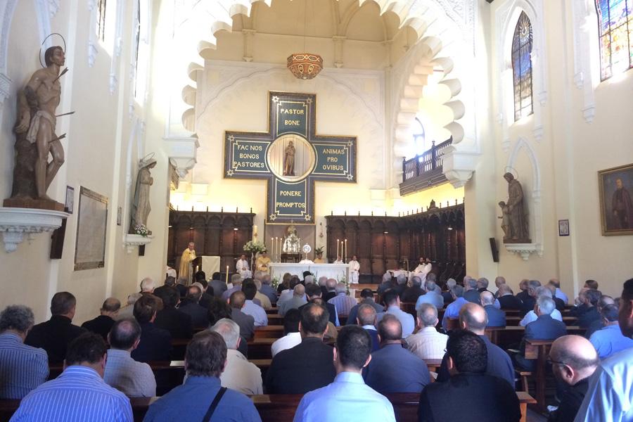 Homenaje a los curas que cumplen bodas de oro y plata