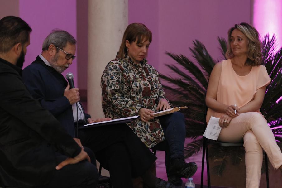 Mesa redonda de inauguración en el III Ciclo Málaga de Cine Humano, con Ángel Vallvey y Luis Jiménez