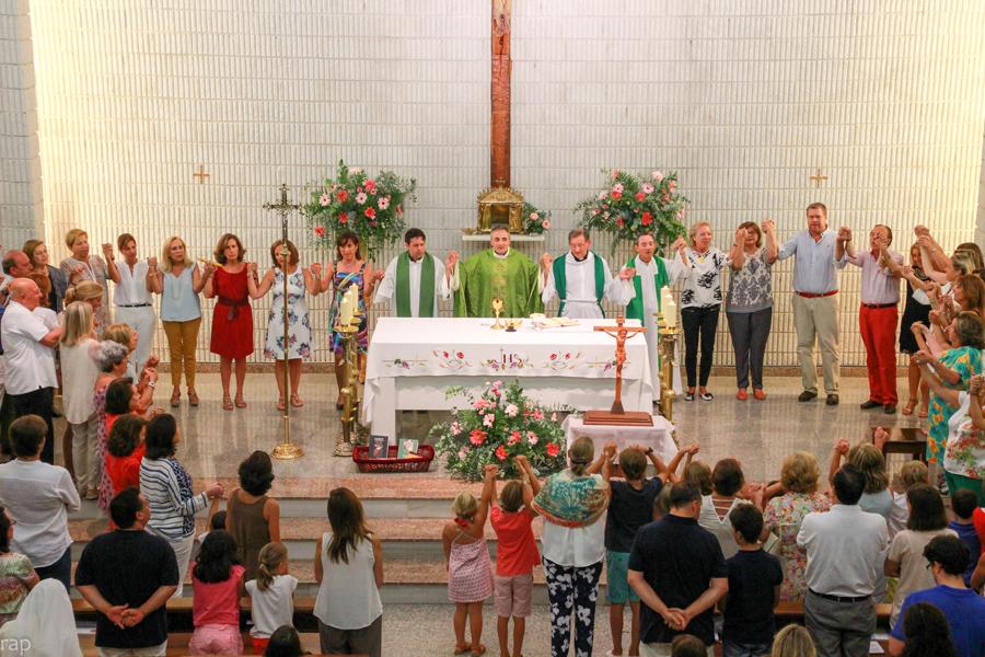 La parroquia de San Miguel despide a su párroco