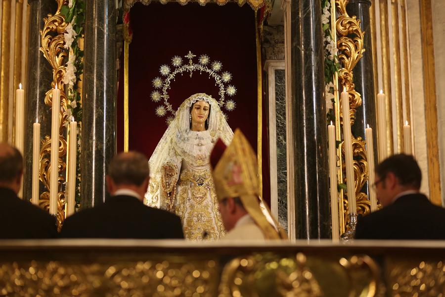 «Ella es Reina por su divina maternidad»