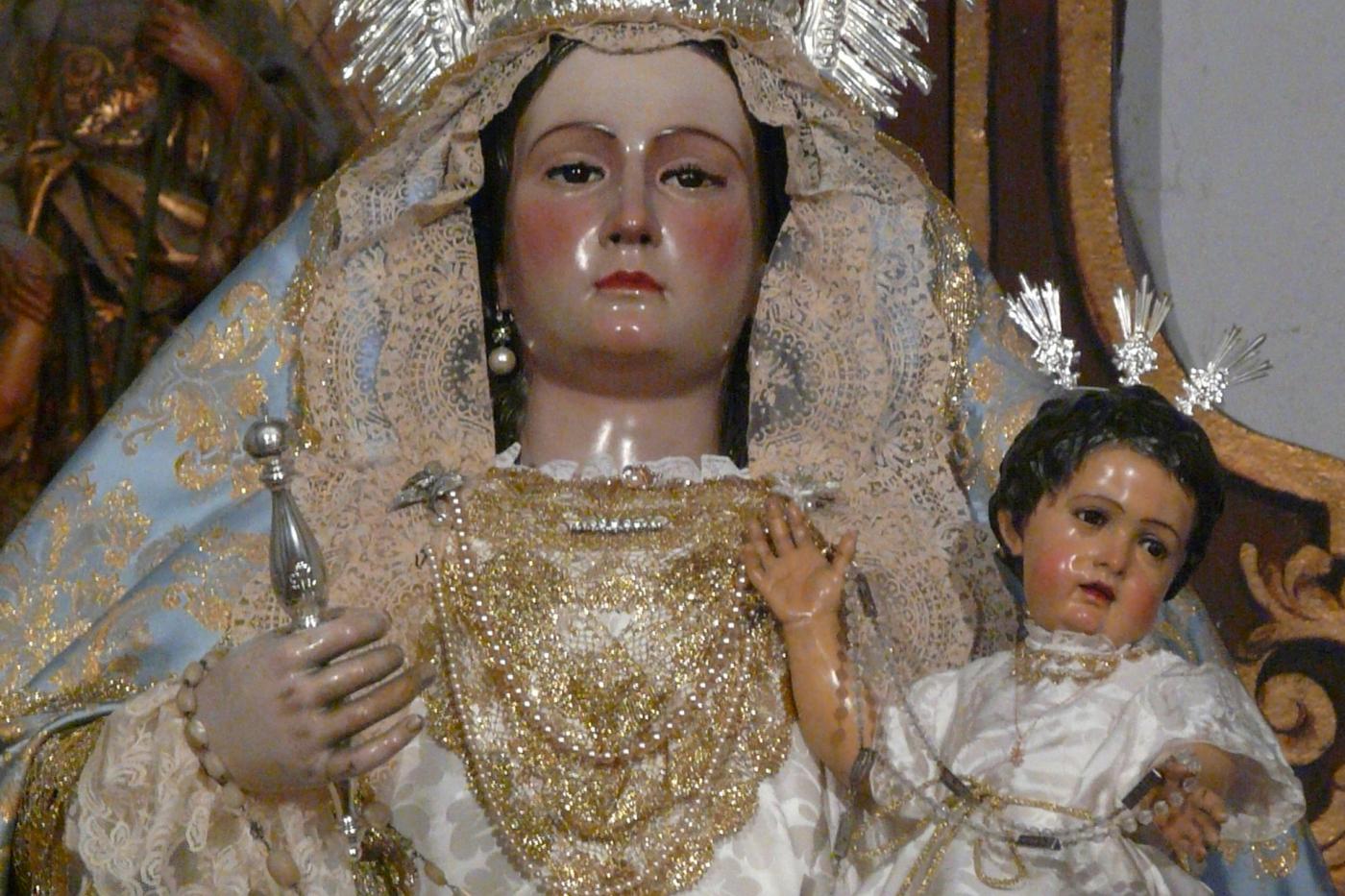 Fiesta del Rosario en la parroquia de Santo Domingo