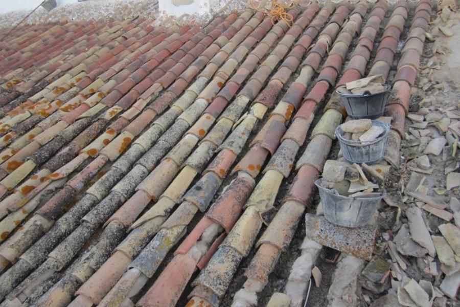 Obras de restauración en el templo de Teba
