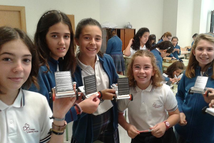 Alumnos de El Monte aprenden a trabajar con energía solar