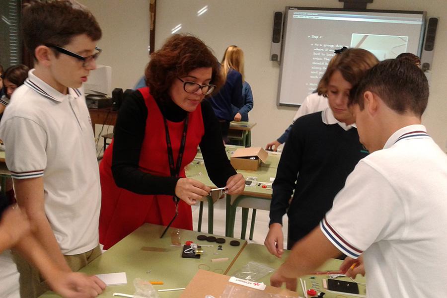 Alumnos del colegio Sagrada Familia "El Monte"