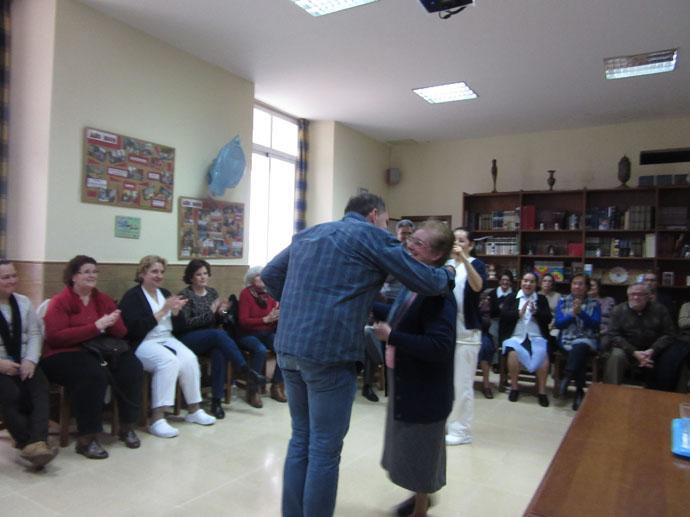 Francisco Jiménez, nuevo director, saluda a Sor Concepción