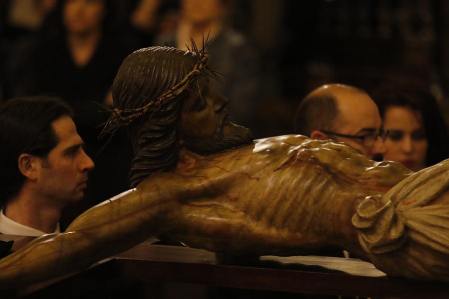 GALERÍA. Viernes Santo en la Catedral