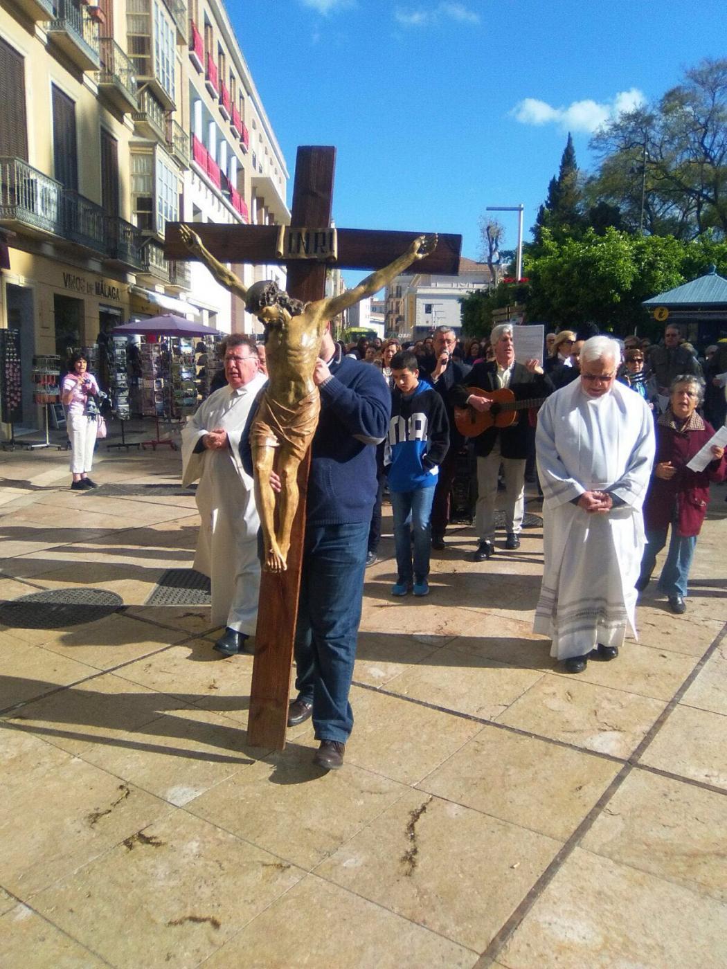 Peregrinos en Calle Alcazabilla