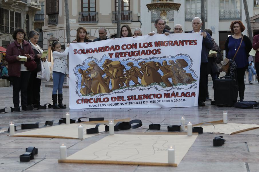 Círculo del Silencio en Málaga, el 16 de abril de 2016/S. FENOSA