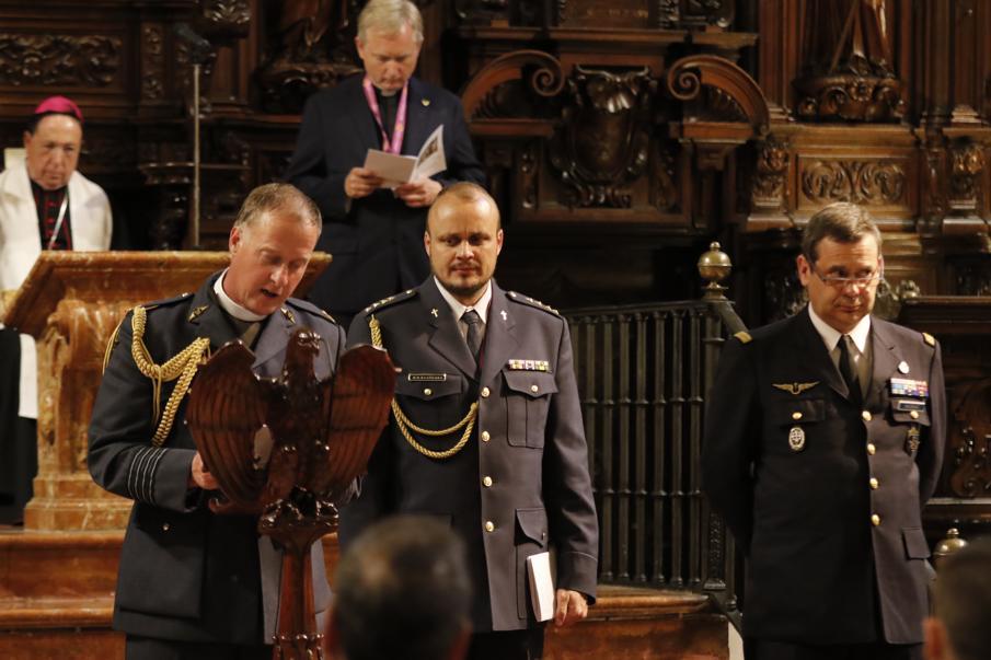 Oración ecuménica de capellanes militares de la OTAN en la Catedral de Málaga, en junio de 2016