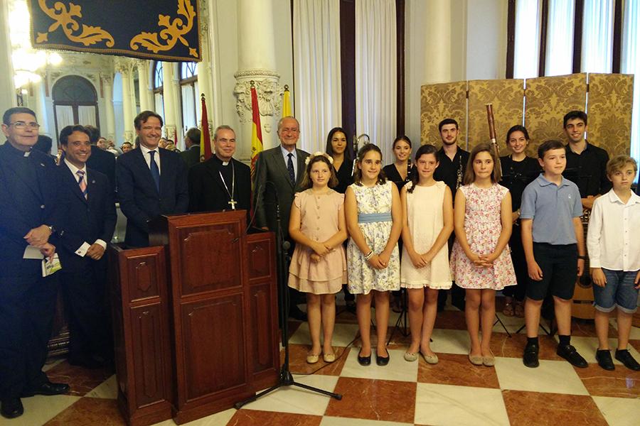 Málaga canta la fe con Frisina