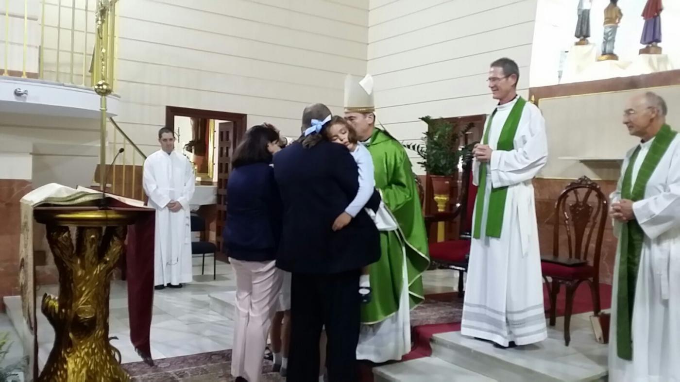 Momento del envío de Jesús y Esperanza