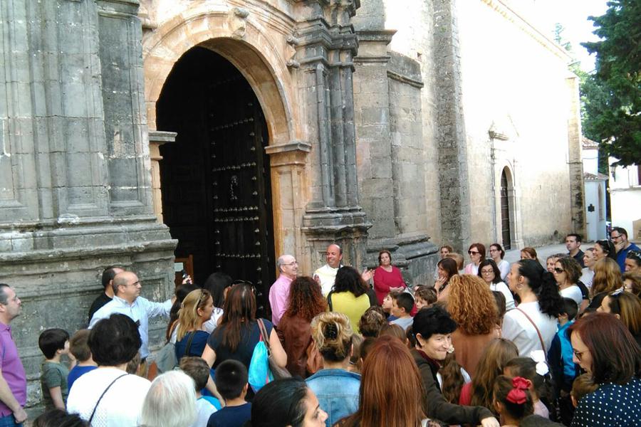 La parroquia de San Cristóbal de Ronda peregrina a la Colegiata de Santa María, con motivo del Año de la Misericordia