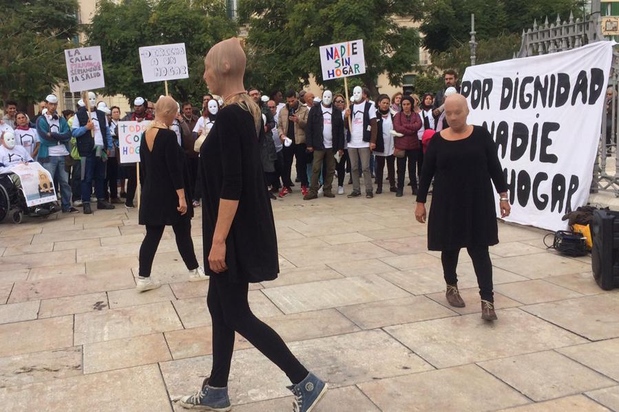 Flashmob en la Plaza de la Merced con motivo del Día de las Personas Sin Hogar 