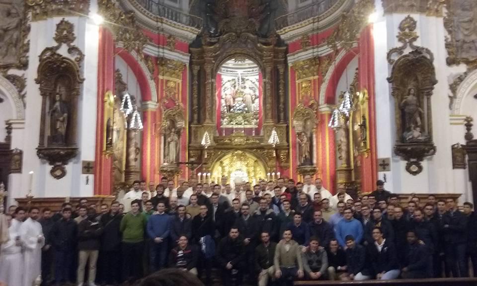 Foto de los participantes en la Iglesia de los Mártires donde celebraron la Eucaristía