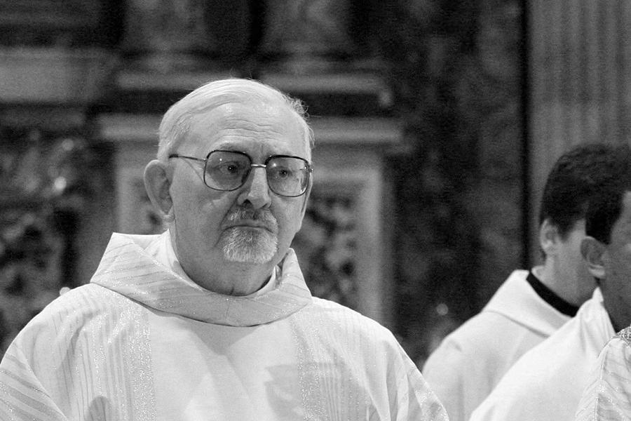 Misa por el que fuera prepósito general de los jesuitas