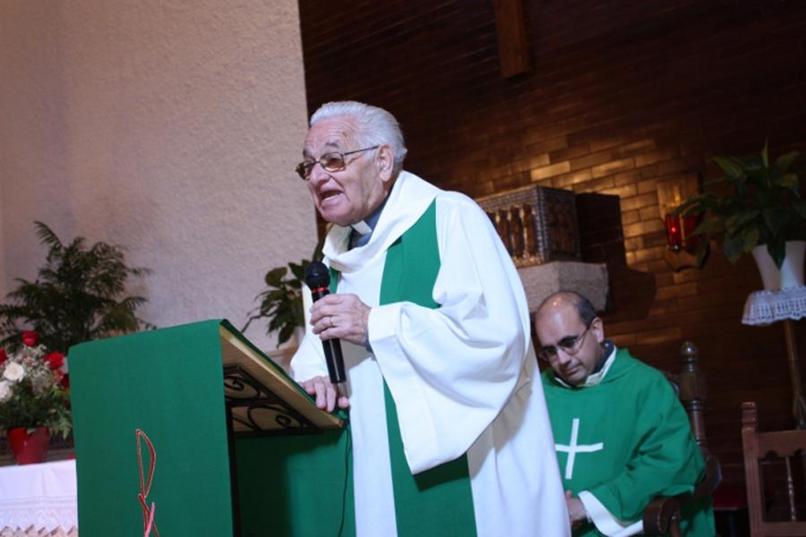 El sacerdote Alonso Ros, 'Cruz de Honor de la Cruz Fidélitas'