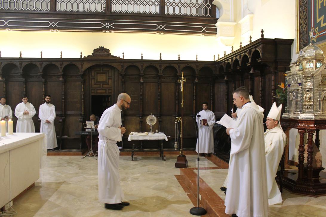 Rito de admisión de los seminaristas en el encuentro con el presbiterio