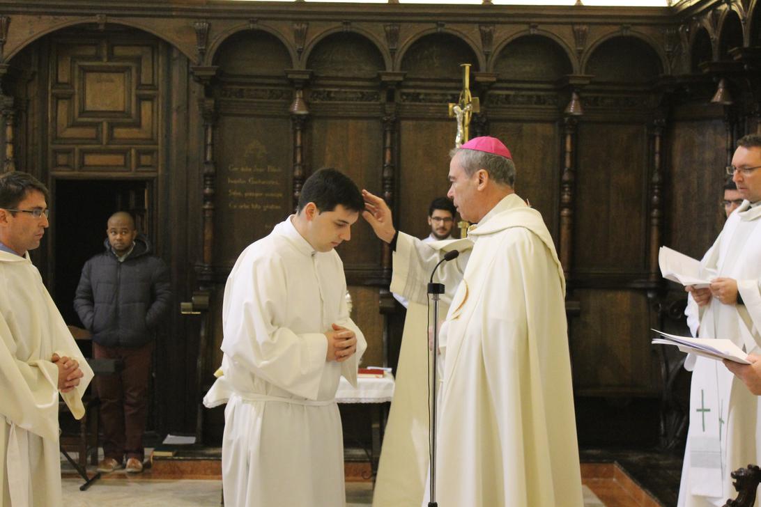 Rito de admisión de los seminaristas en el encuentro con el presbiterio