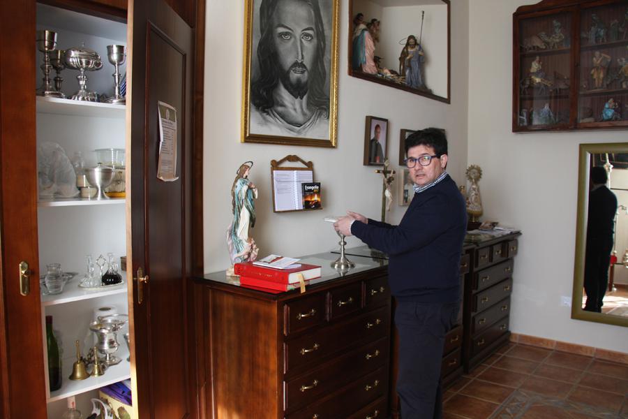«Ser sacristán es mucho más que abrir la puerta del templo»