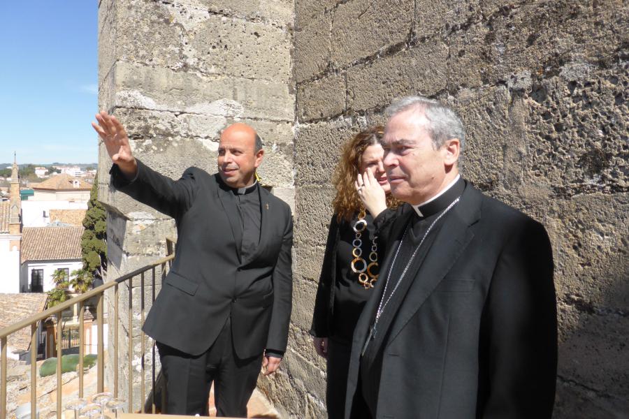 Inauguración de la visita a las cornisas de Santa María la Mayor de Ronda