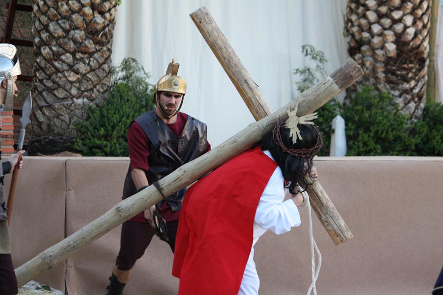 "El Paso de Villanueva de Tapia" en verso // E. LLAMAS