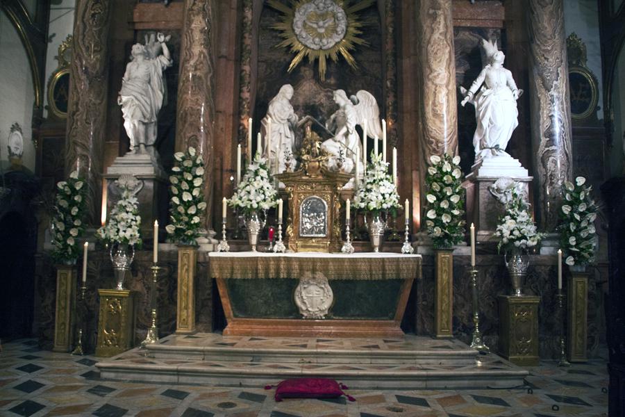 Jueves Santo en la Catedral de Málaga // M. ZAMORA
