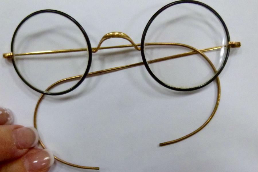 Gafas del Dr. Gávez //  T. JIMÉNEZ