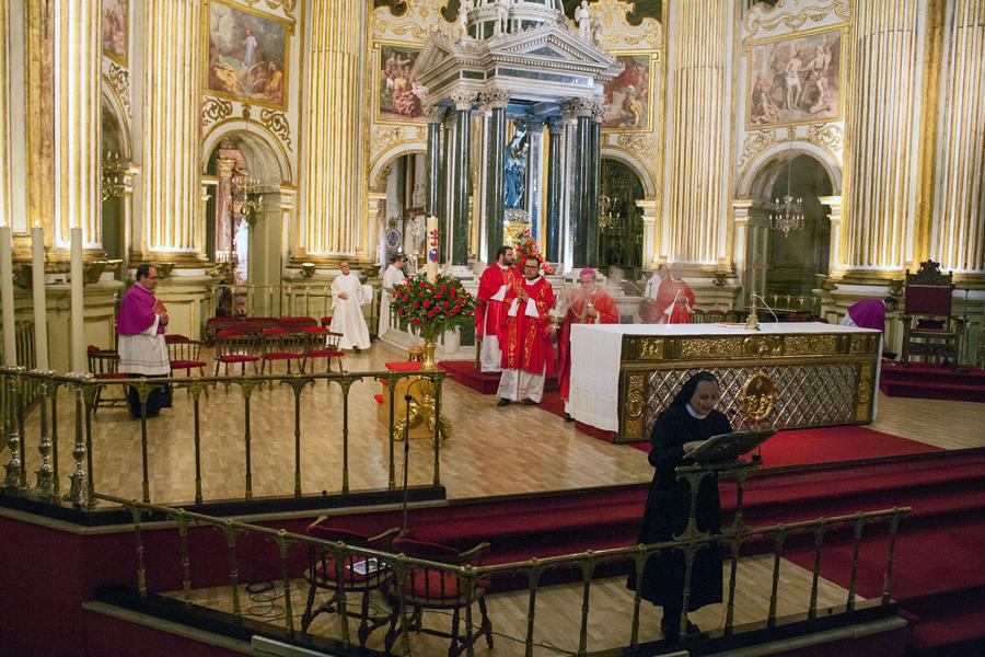 Confirmaciones en la Catedral de Málaga // M. ZAMORA