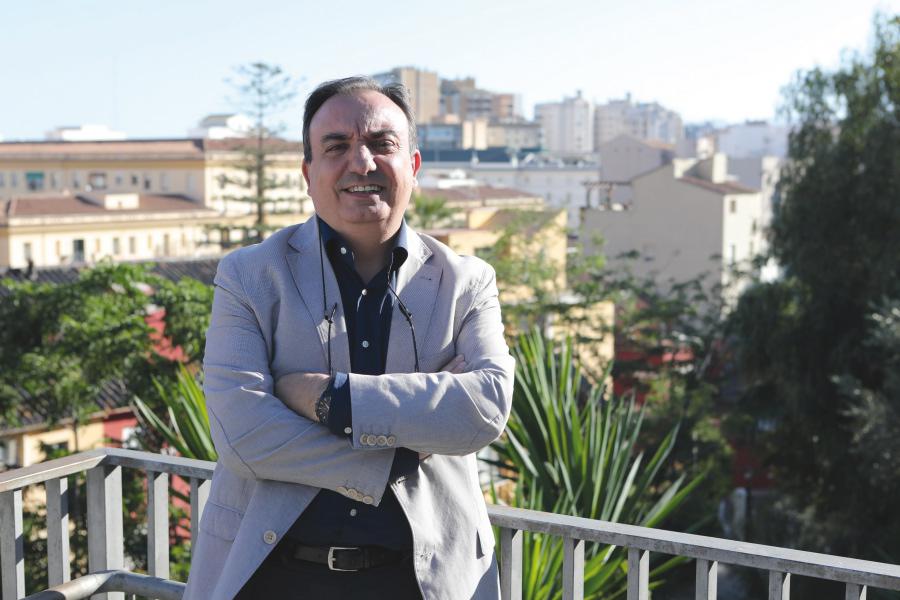 Rafael Torronteras: «La defensa de la vida es un debate encendido»