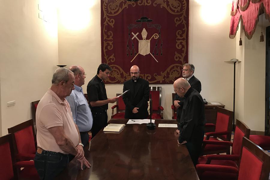 Juramento y Profesión de Fe del Defensor del Vínculo, el sacerdote Rafael Navarro Cortés, en la Sala de Juntas del Palacio Episcopal