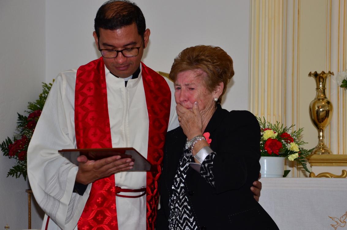 La maestra rural Estrella Molina recibió el reconocimiento de los presentes