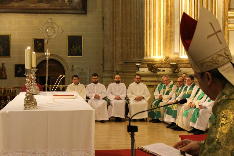 Ordenación de diáconos en la Catedral de Málaga //S.BREMERMANN
