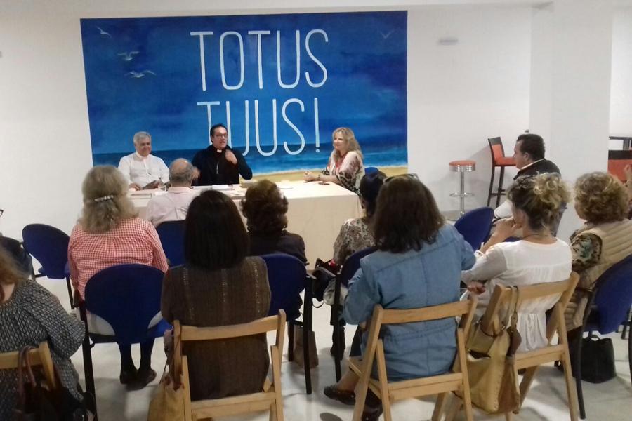 El sacerdote Antonio Jesús Jiménez presenta su libro sobre San Manuel González en la parroquia del Calvario de Marbella