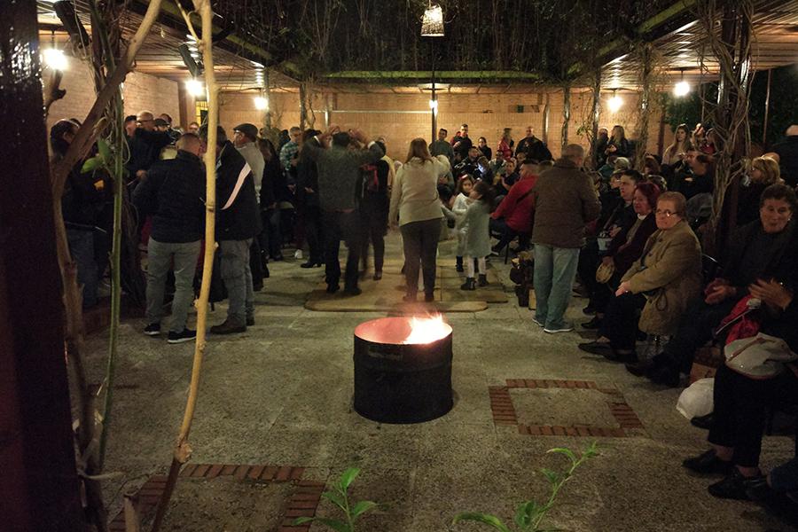 Zambomba en las parroquias de los Ángeles y el Pilar, en Málaga // M. MÁRQUEZ