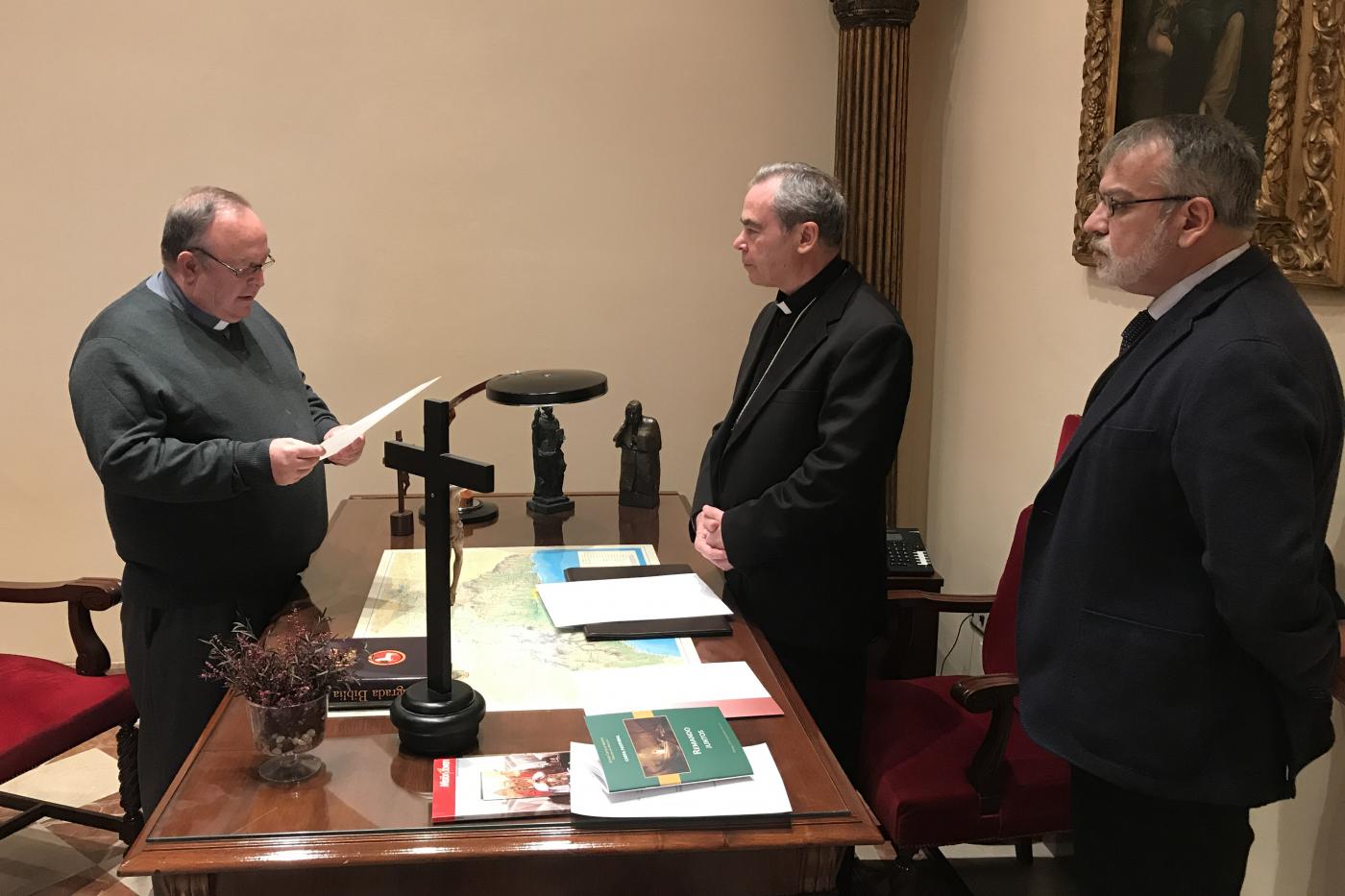 Juramento y profesión de fe del delegado de Hermandades y Cofradías