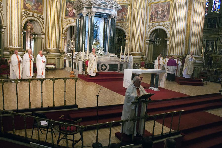 Misa "in Coena Domini" el Jueves Santo, en la Catedral de Málaga // M. ZAMORA