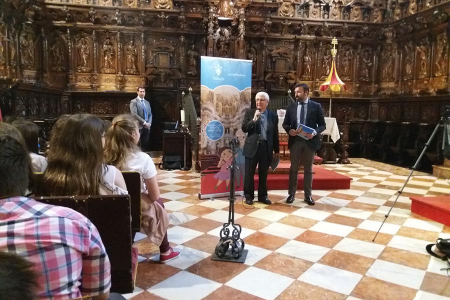 La Catedral de Málaga incluye audioguías infantiles en su visita cultural