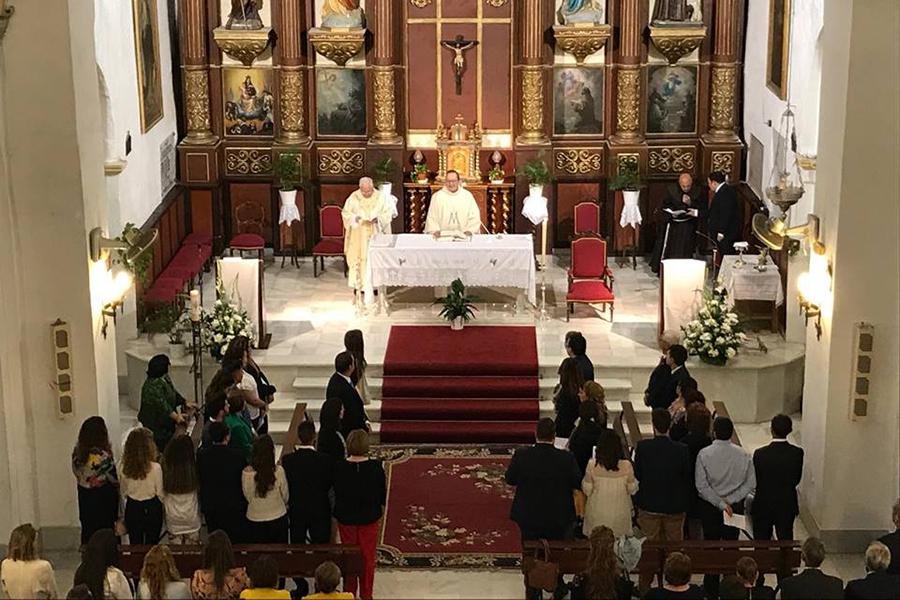 Confirmaciones en la Cofradía Huerto y Desamparados de Vélez-Málaga // A. J. REYES