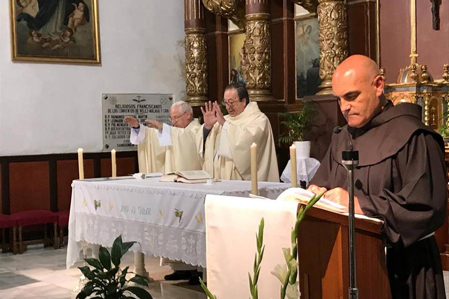 Confirmaciones en la Cofradía Huerto y Desamparados de Vélez-Málaga // A. J. REYES