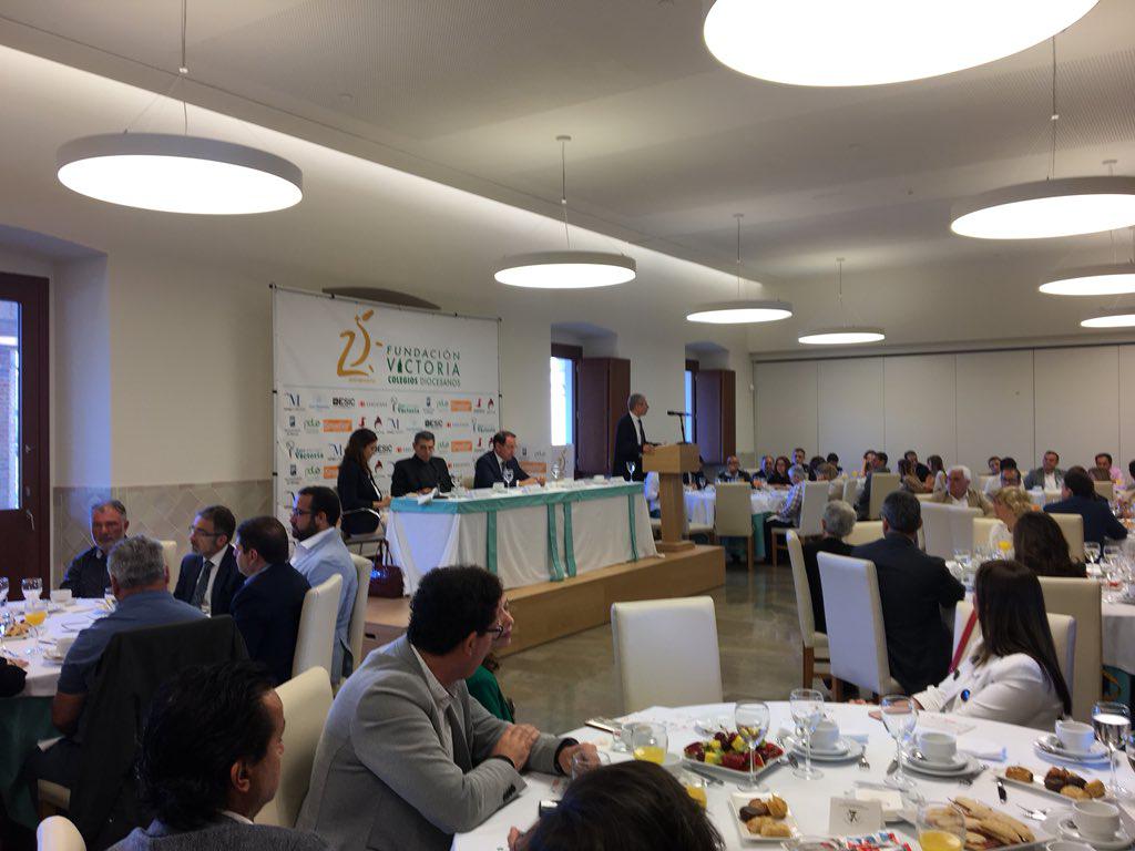 Desayuno-debate institucional del Foro Educativo Victoria